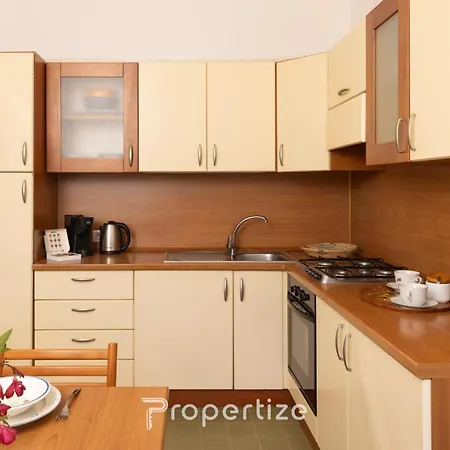 Istòria - By Propertize Appartement